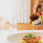Krone - & Restaurant Im Bregenzerwald מלון